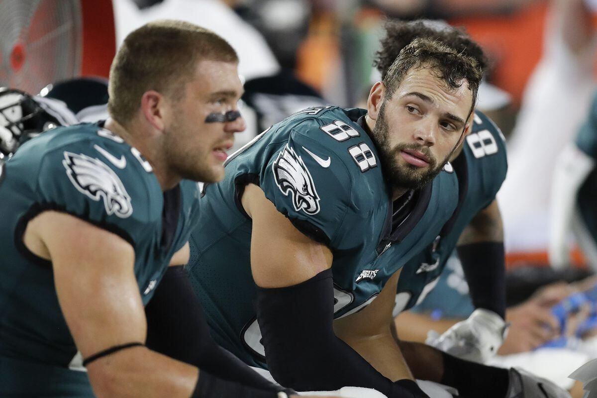 Eagles Dallas Goederts Thumb Injury Reportedly Diagnosed 